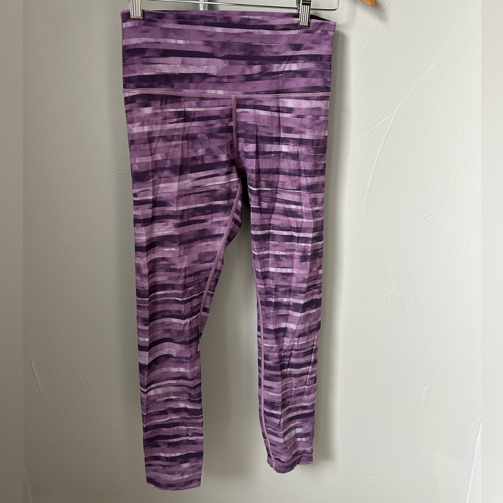 lululemon size 8 purple striped full length leggings good condition